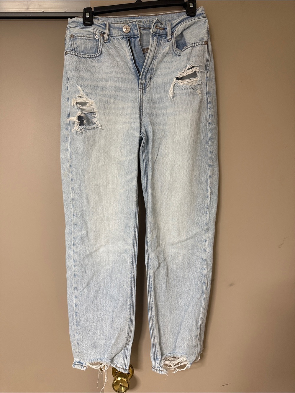American Eagle Outfitters Light Blue Distressed Mom Jeans